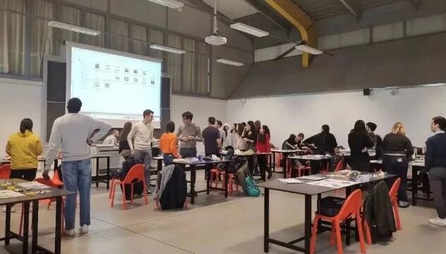 實地考察學產品設計專業(yè)的米蘭理工大學